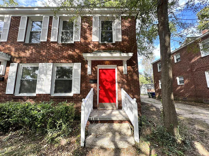3 bed, 2.0 bath, 1445 sqft, $2,200 — Photo 3