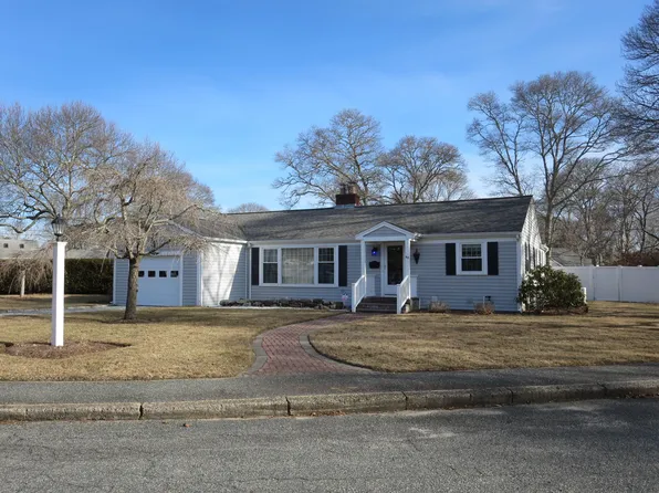 52 Cherry Street, Hyannis, MA 02601