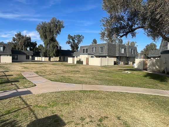 4th image of 8110 N 32nd Dr
