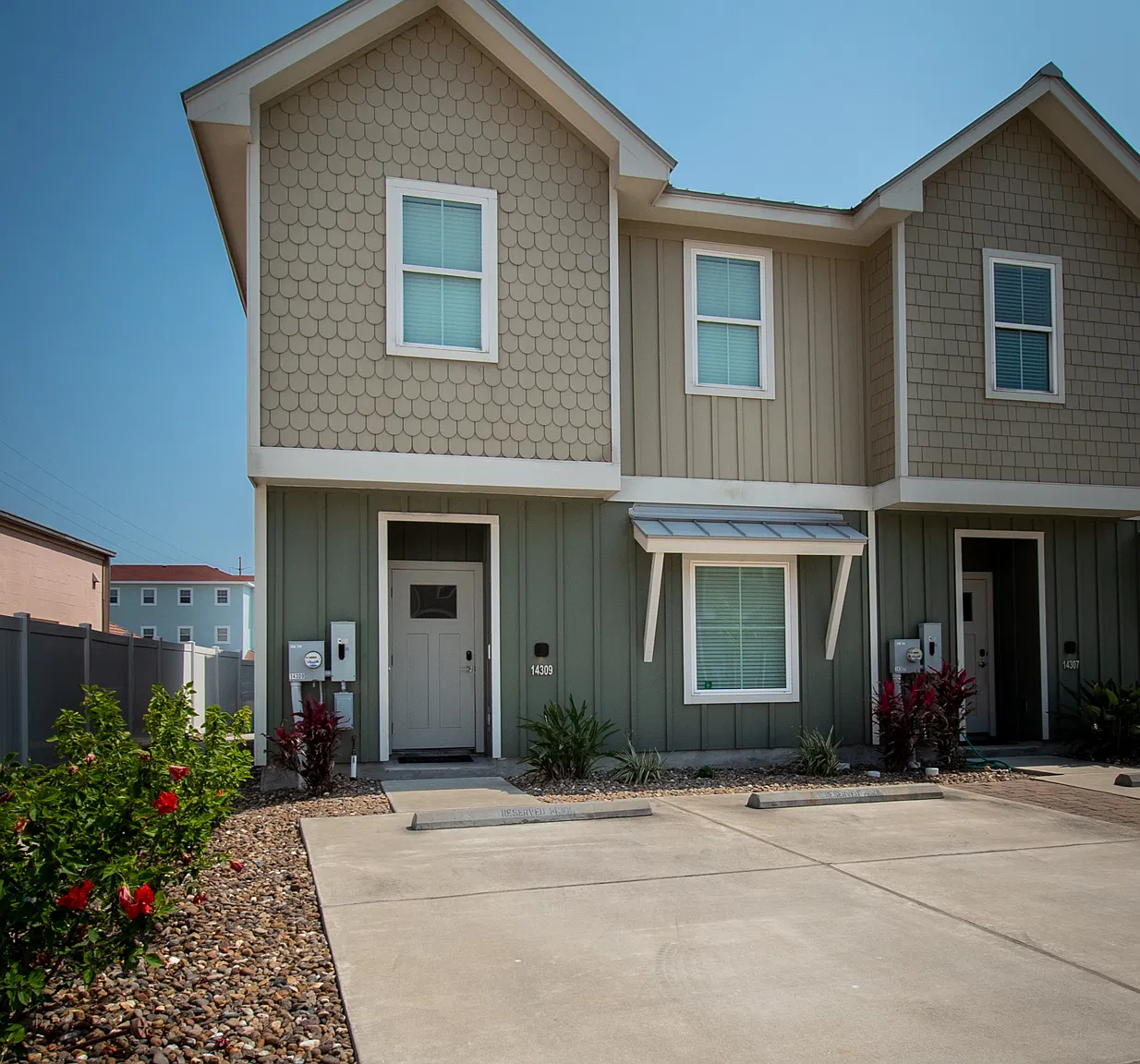3 bed, 1357 sqft, $2,800 — Photo 1