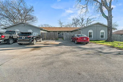 410 Thorndale #A Photo 1