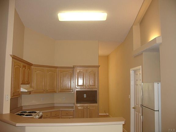 4th image of 716 Jester Ct