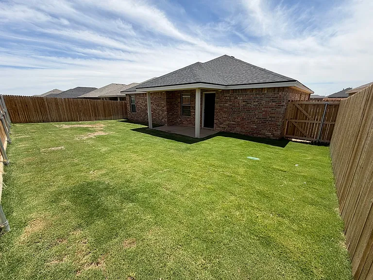 1300 Bajada St — Photo 19