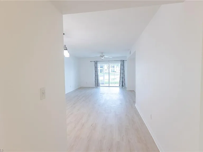 2456 Millcreek Ln #102 — Photo 3