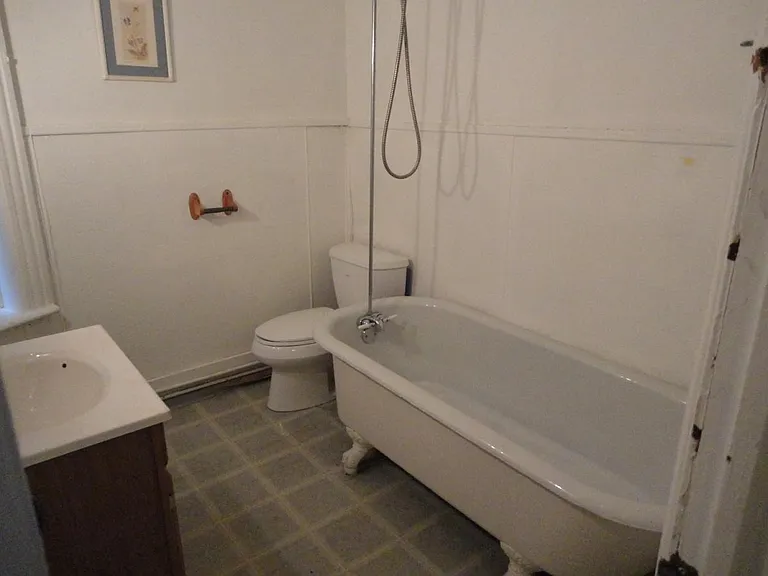 562 Madison Ave #3 — Photo 3