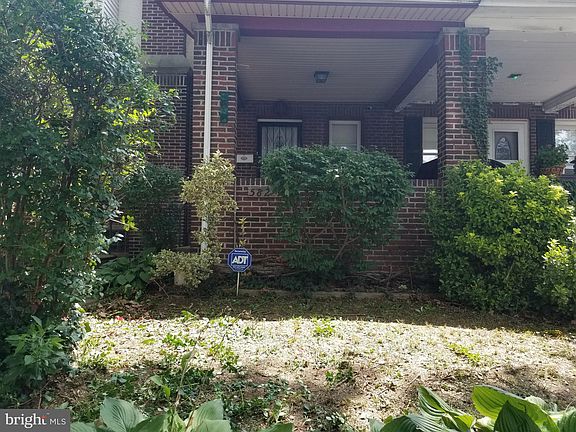 3rd image of 5827 N Fairhill St