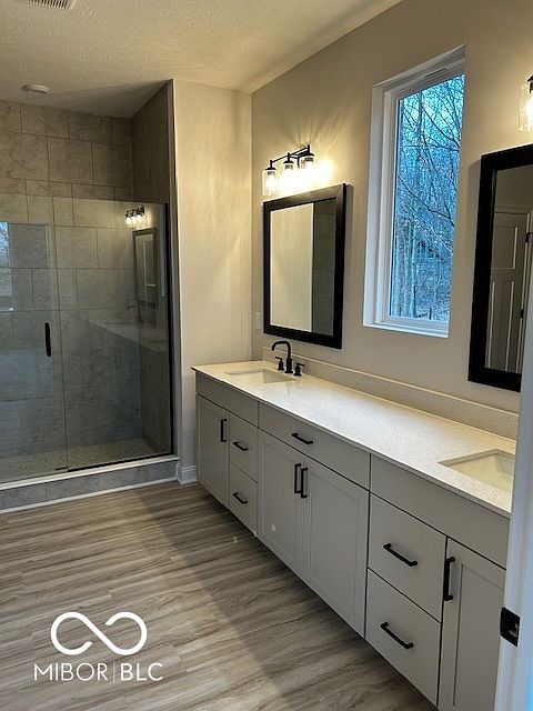 2nd image of 4940 Elaine Ct