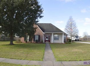16313 Ole Homestead Ln, Prairieville, LA 70769