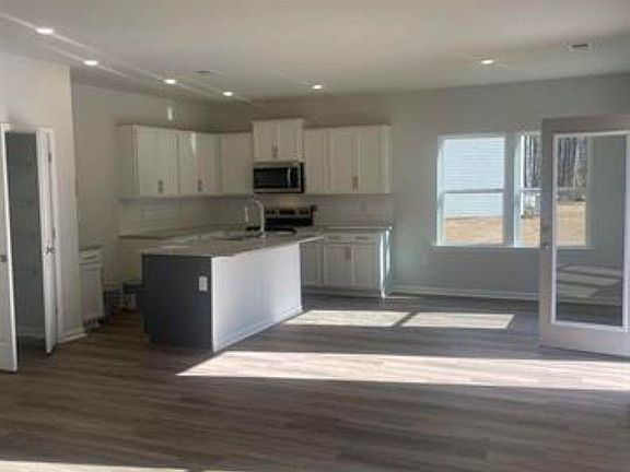 5th image of 206 Gumwood Cir