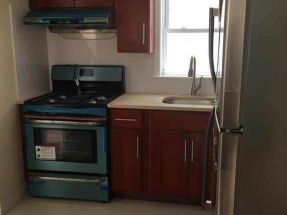 5th image of 2326 99th St #1