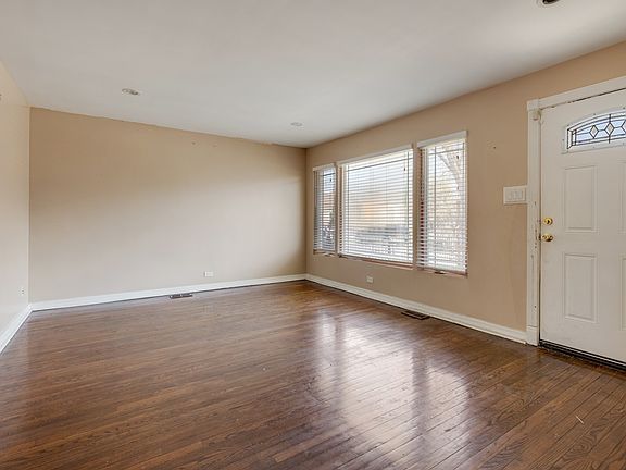 4th image of 6832 S Wolcott Ave