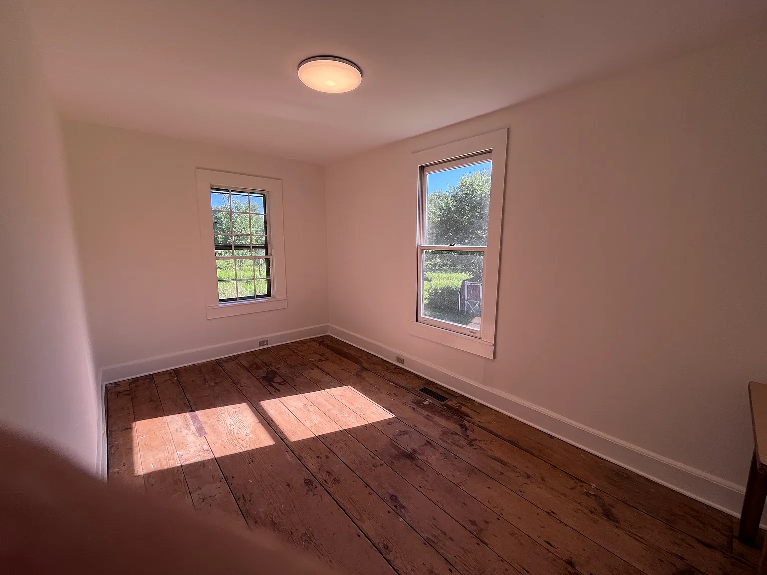 3 bed, 1.5 bath, 2000 sqft, $1,900 — Photo 4