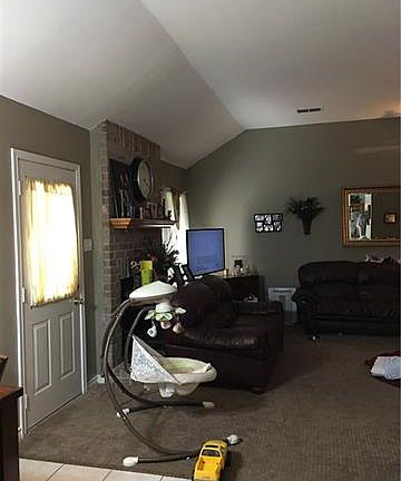 3rd image of 1107 Oxford Dr