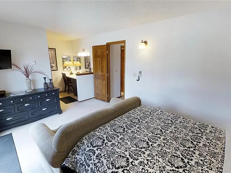 578 Lakeside Dr #10 — Photo 26
