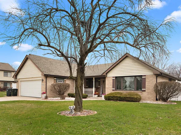 18311 Holland Rd, Lansing, IL 60438