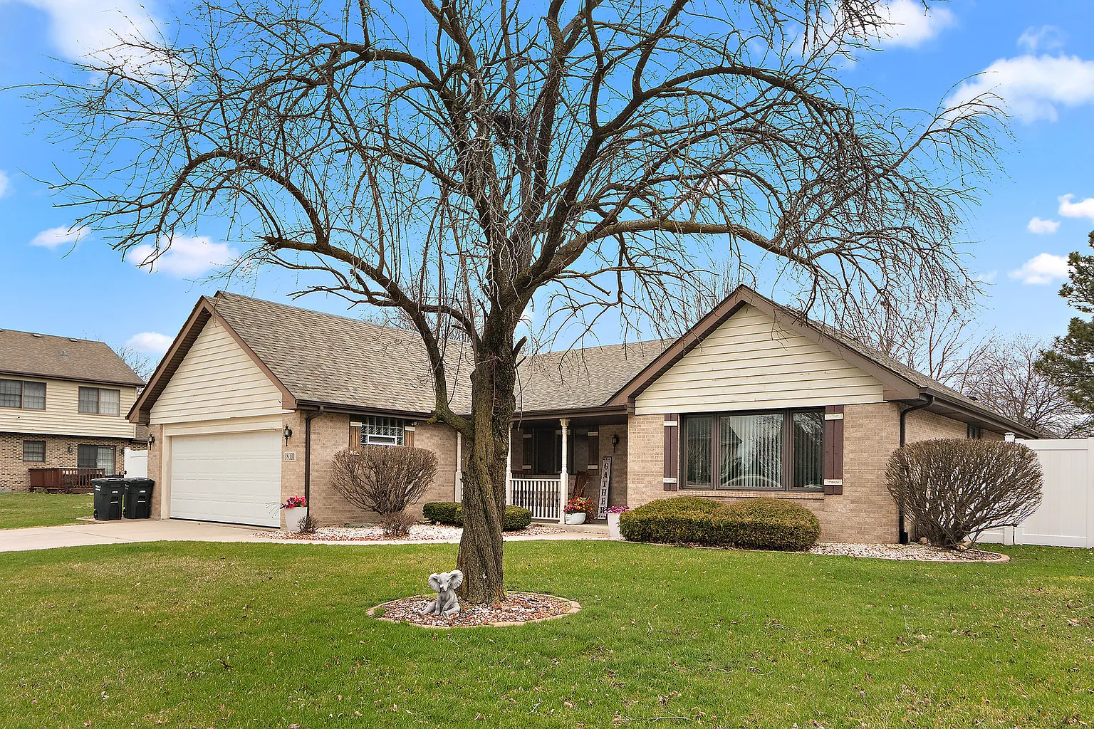 18311 Holland Rd photo 1