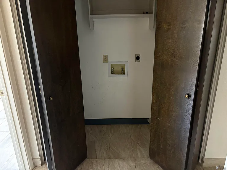 2155 S 14th Ave — Photo 11