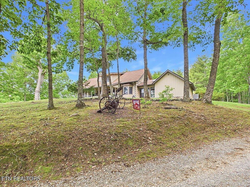 52nd image of 1457 Smithfield Rd