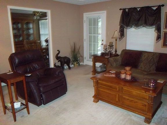 5th image of 700 Honeysuckle Hills Ct