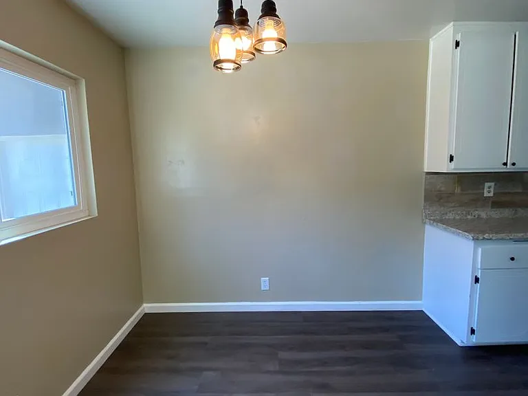 4558 Eileen Ln — Photo 12