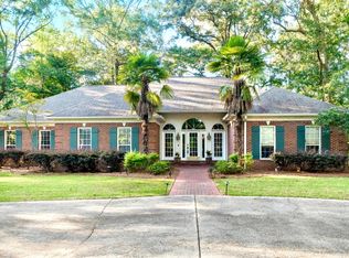 4 Spears Dr, Hattiesburg, MS 39402