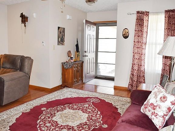 3rd image of 3901 Rosette Dr