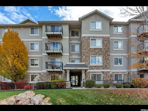 4th image of 1230 E Privet Dr #319