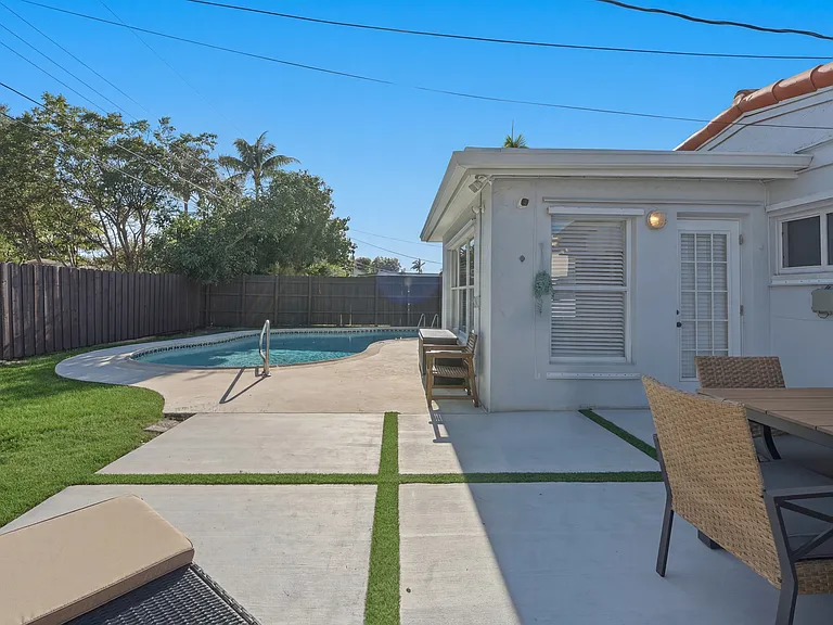 3508 SW 15th Ct — Photo 19