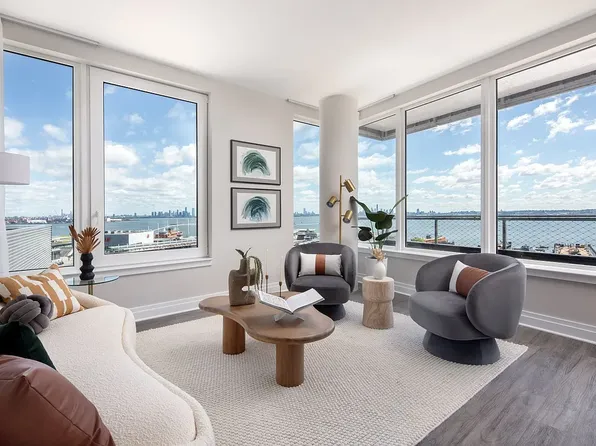 5 Bay Street image 1 of 15