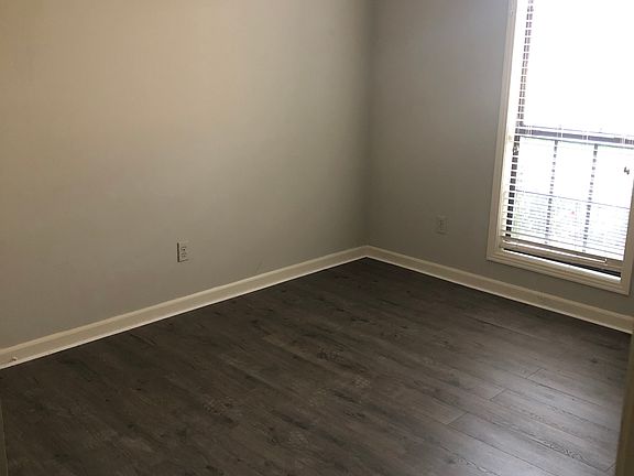 4th image of 163 Quail Creek Dr