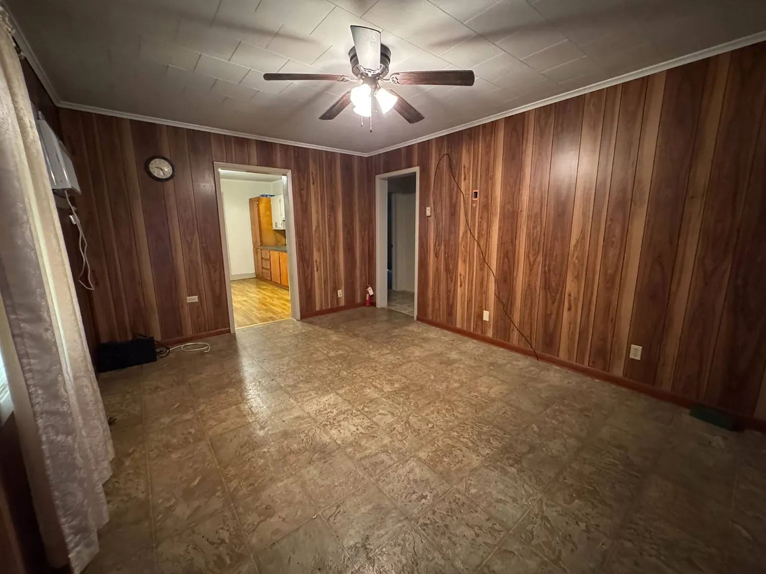 3 bed, 2.0 bath, 1000 sqft, $1,200 — Photo 4