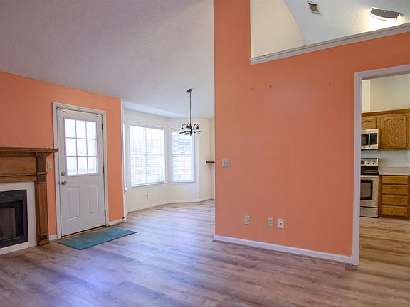 5th image of 108 Shamrock Ct