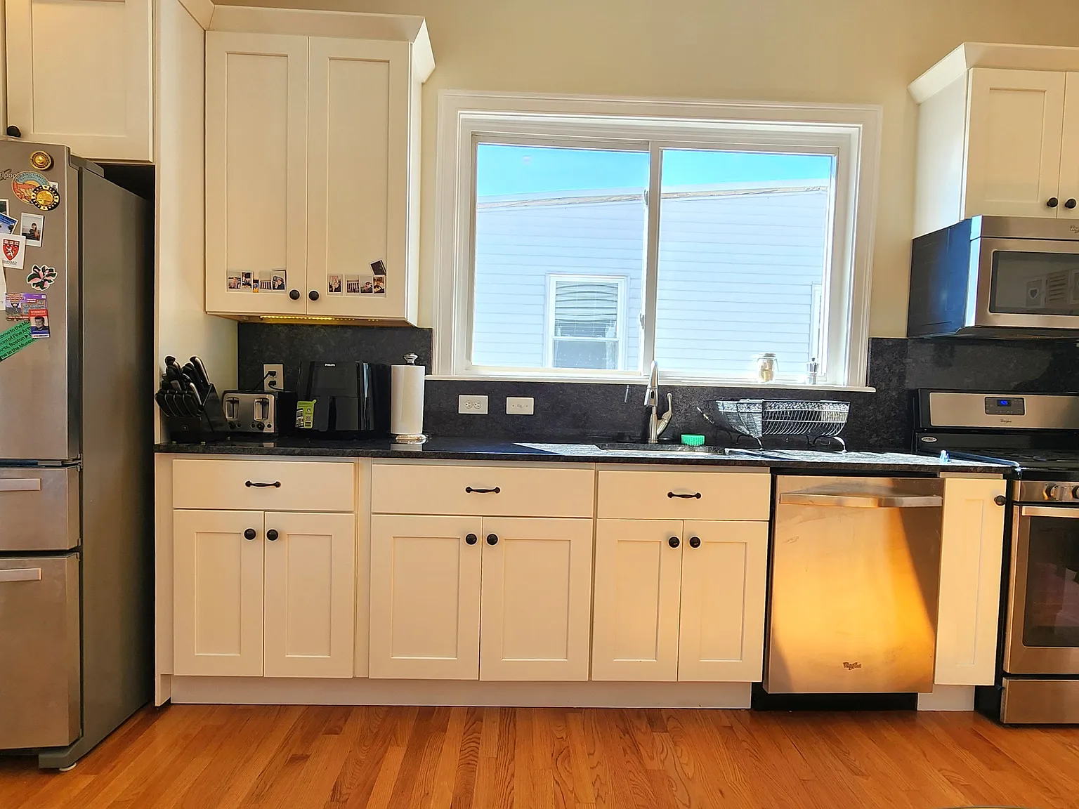 1 bed, 700 sqft, $3,300 — Photo 1