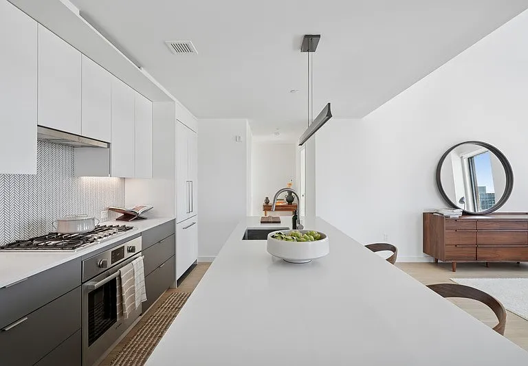 243 W 28th St #N21B — Photo 1