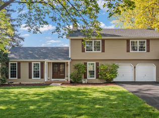 28W256 Oswego Rd, Naperville, IL 60540