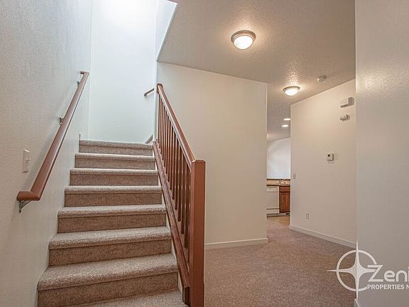 5th image of 7021 NE 55th St