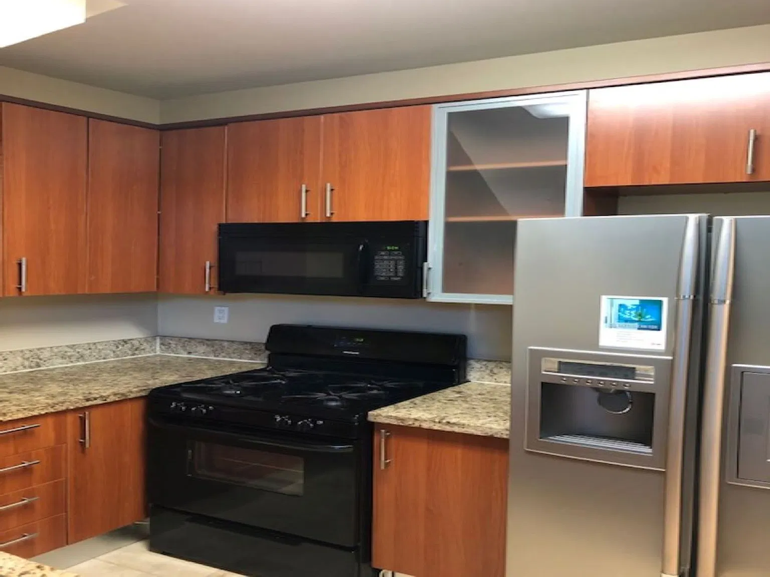 2 bed, 1060 sqft, $2,900 — Photo 2