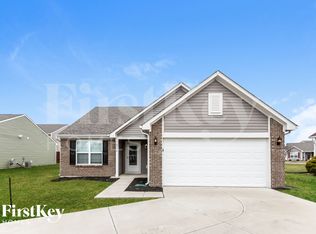 2116 Willow Oak Ct, Shelbyville, IN 46176