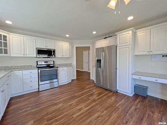 5th image of 2524 Benton Ct #16A