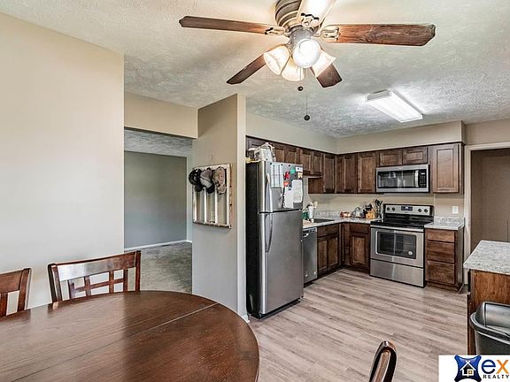 5th image of 6023 Park Lane Dr