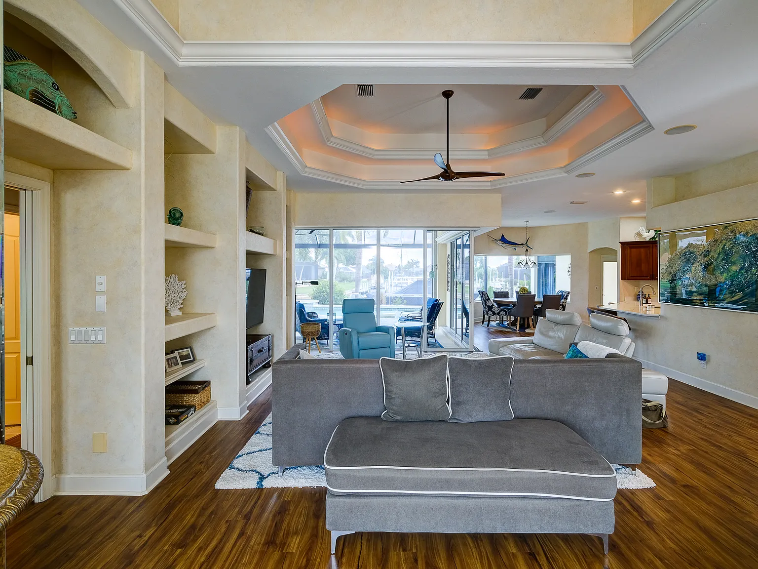 3 bed, 2275 sqft, $10,000 — Photo 4