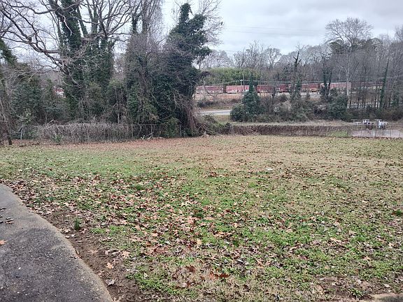 Huge back yard fenced on 3 sides.