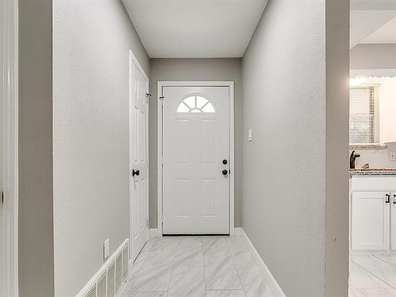 4th image of 204 Lanett Cir
