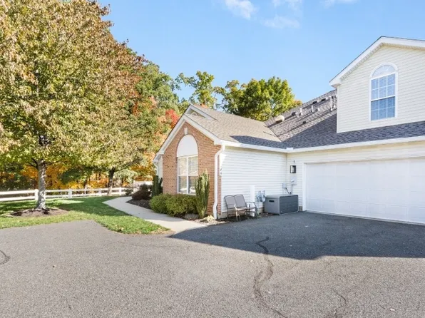 94 Gabriel Ct, Hillsborough Twp., NJ 08844