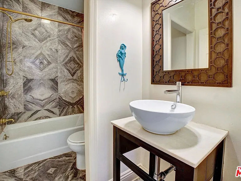 5805 Foxview Dr — Photo 27