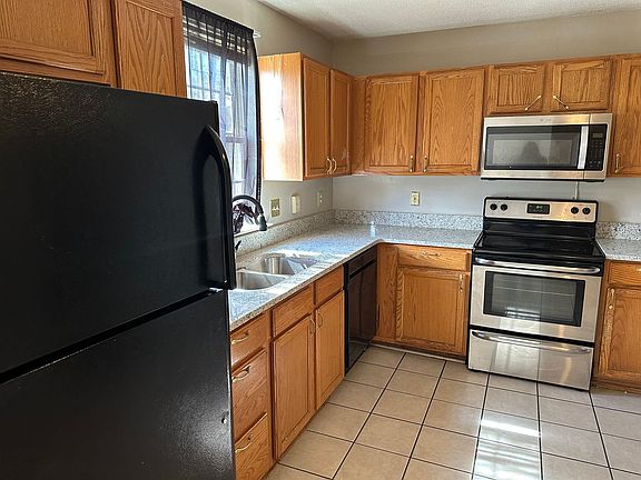 4th image of 815 Nestleway Dr