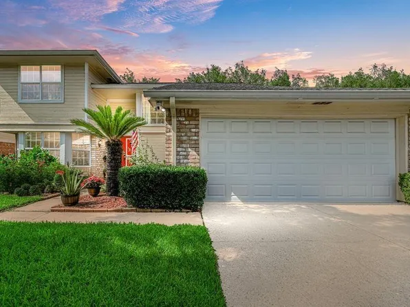 3119 The Highlands Dr, Sugar Land, TX 77478