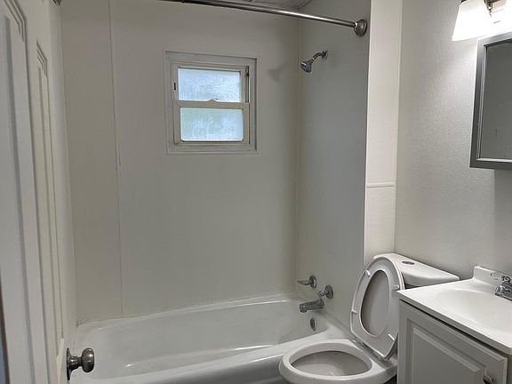 3rd image of 223 Floral Ave APT 2