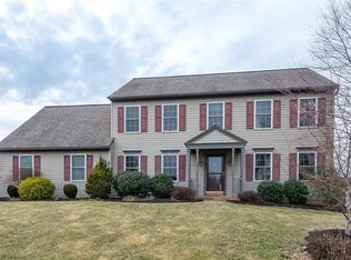 1322 Sterling Dr, York, PA 17404