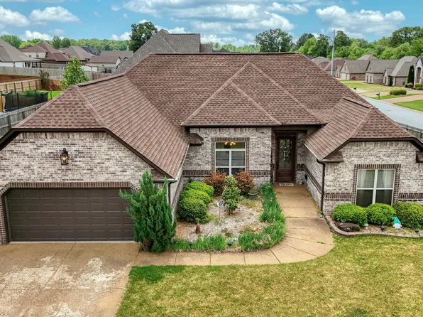 12 Lesia Dr, Medina, TN 38355
